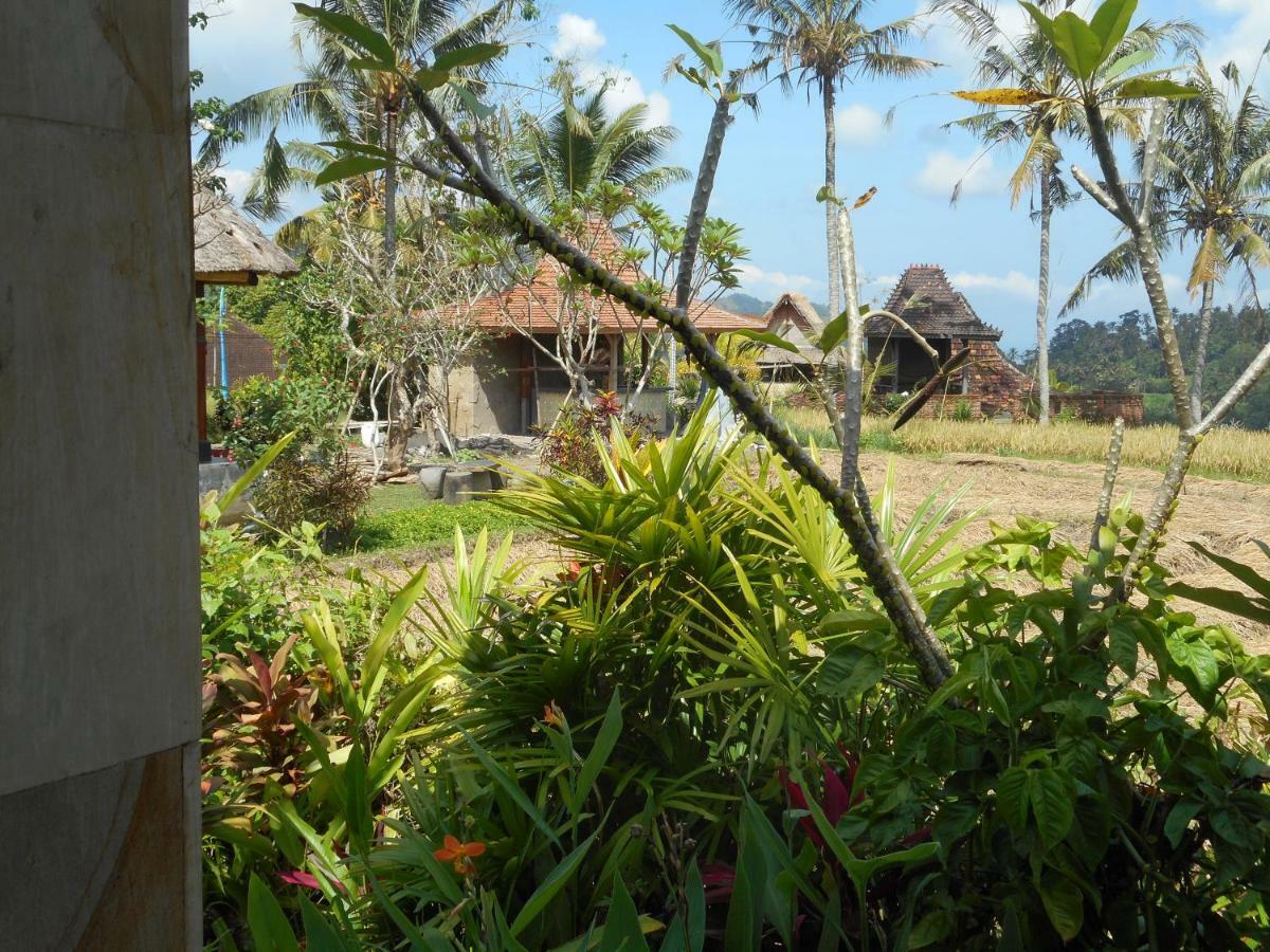 サイドメン The Bukit Artha Bed & Breakfast エクステリア 写真